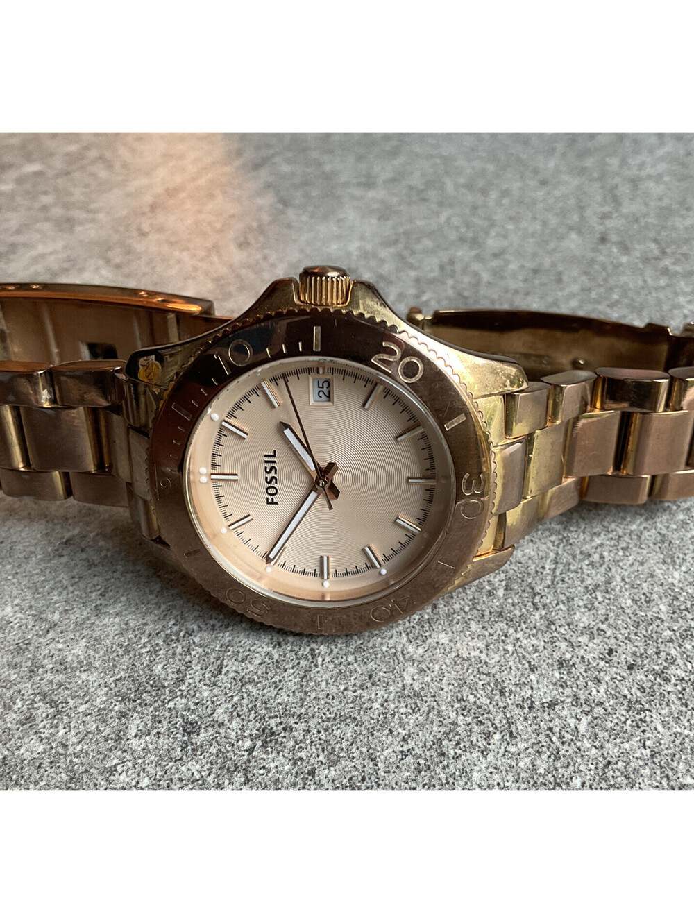 FOSSIL Retro Traveler Ladies Watch Rose Gold Tone Case And Band AM-4457 Bin R